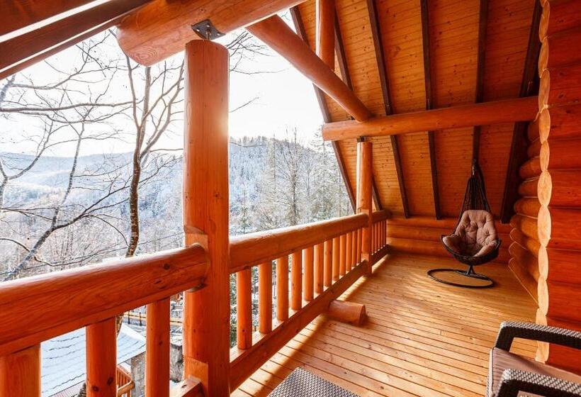 کلبه ییلاقی, ведмежа гора Family Resort & Spa