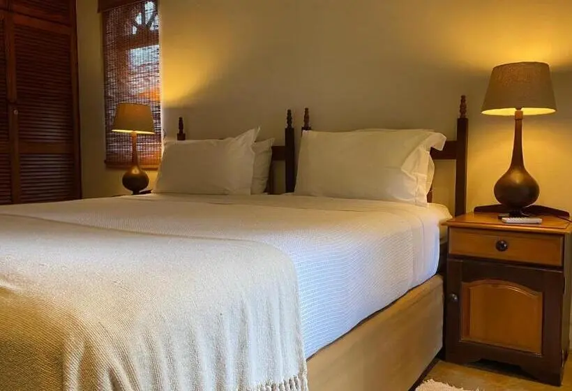 اتاق استاندارد, Afrikhaya Guest House
