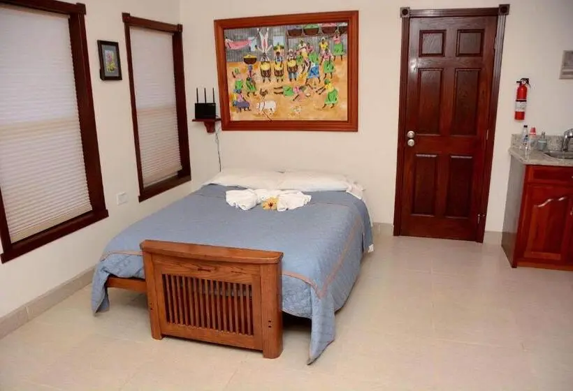 سوییت با چشم‌انداز دریا, Belizean Nirvana