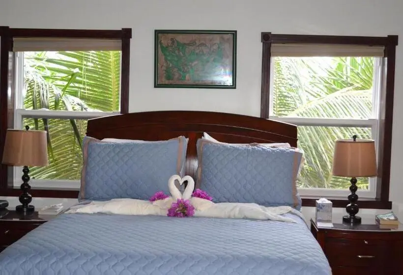 Deluxe Suite Sea View, Belizean Nirvana