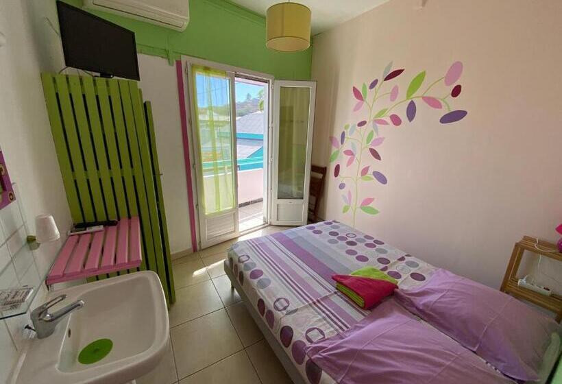 اتاق استاندارد با سرویس بهداشتی مشترک, De La Plage