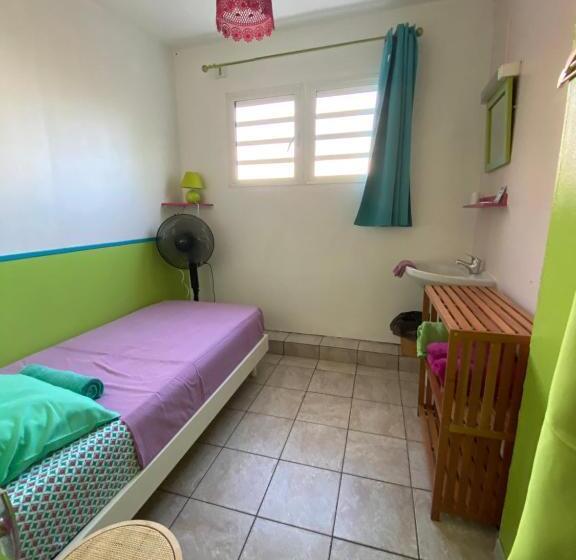 اتاق استاندارد یک تخته با سرویس بهداشتی مشترک, De La Plage