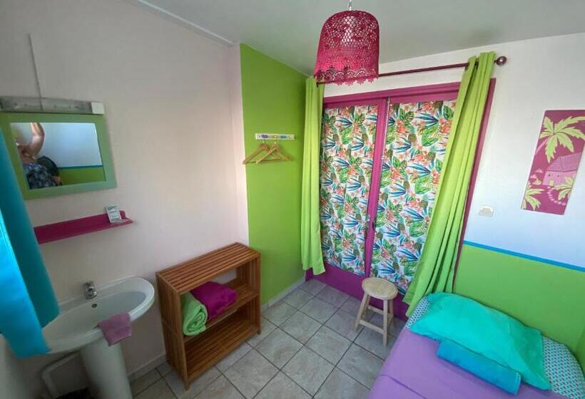 اتاق استاندارد یک تخته با سرویس بهداشتی مشترک, De La Plage