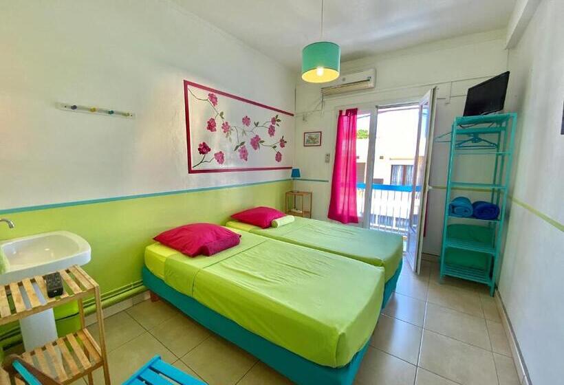 اتاق استاندارد با سرویس بهداشتی مشترک, De La Plage