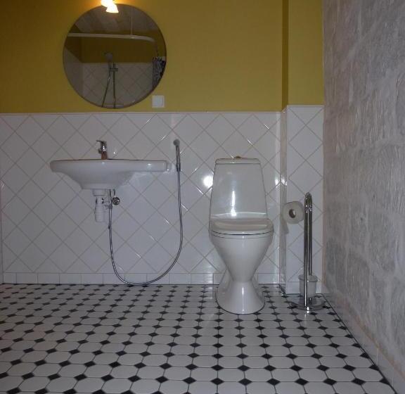 سوییت جونیور, Vanalinna Boutique