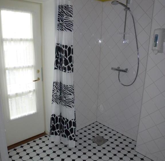 اتاق لوکس خانوادگی, Vanalinna Boutique