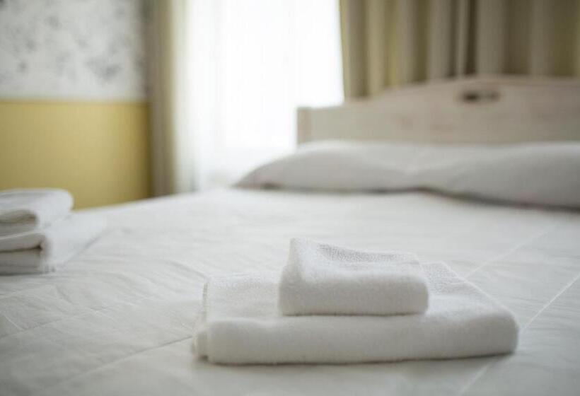 اتاق لوکس خانوادگی, Vanalinna Boutique