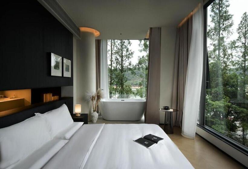 レイクビュースタンダードルーム, Lex River View