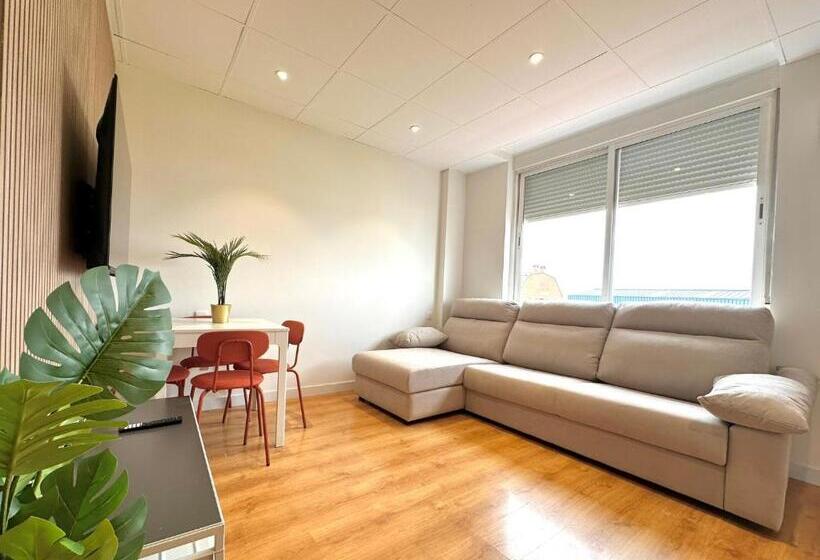 شقة غرفة واحدة, Apartamentos Noviembre