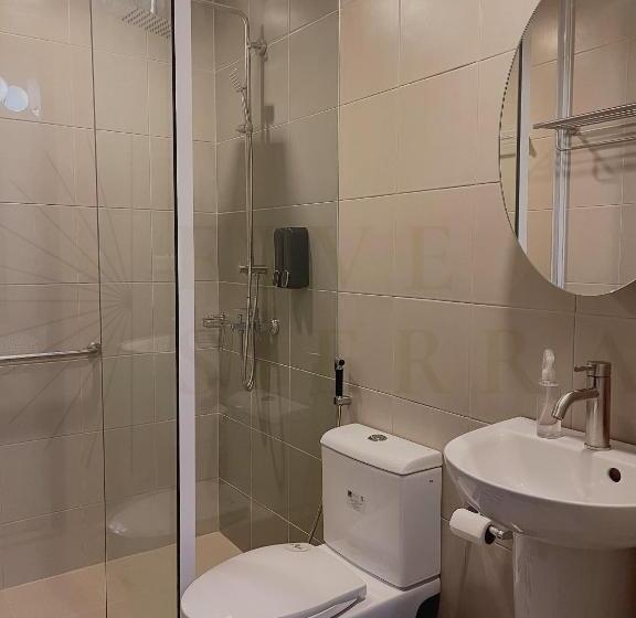 آپارتمان پریمیوم 1 خوابه, At Five Sierra