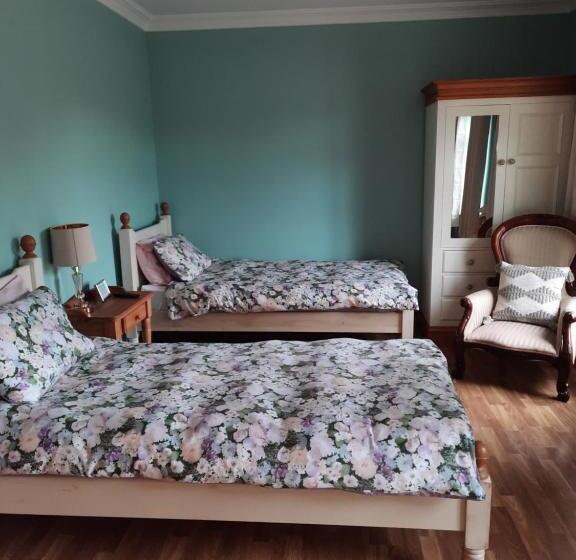 חדר סטנדרט, Ballnamona House