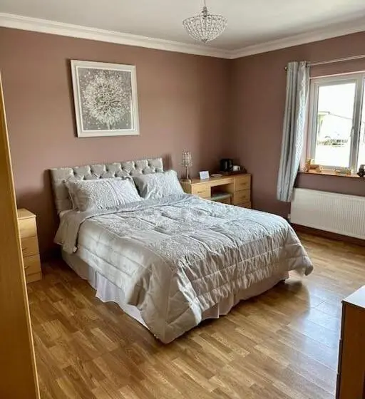 اتاق استاندارد با تخت بزرگ, Ballnamona House