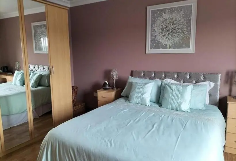 اتاق استاندارد با تخت بزرگ, Ballnamona House