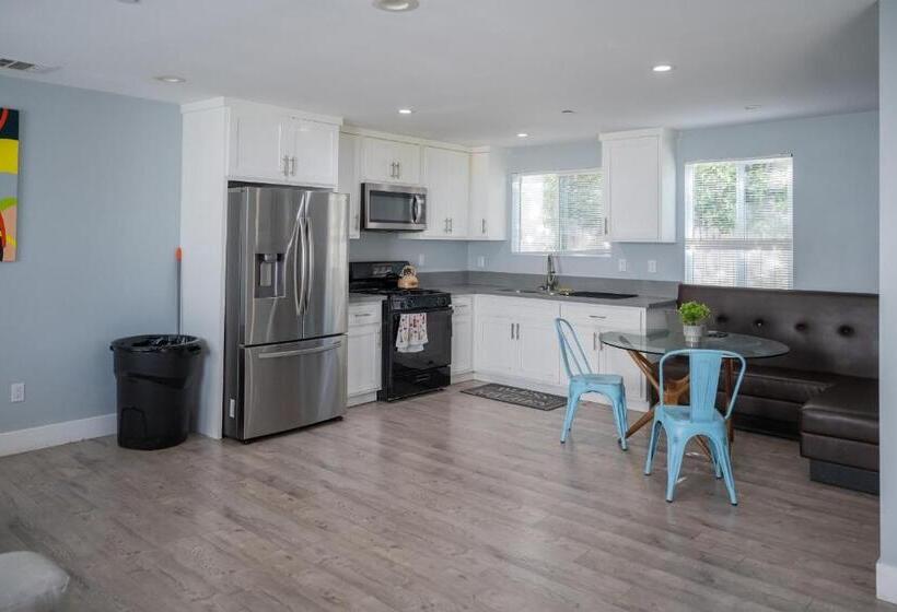 ルームシェアのワンベッド, Ccp La Hostel