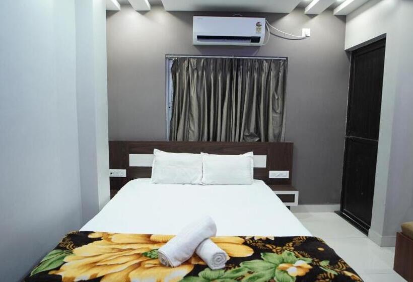 豪华房间, Diya Lodge !! Near Toy Train Park !! New Digha !!