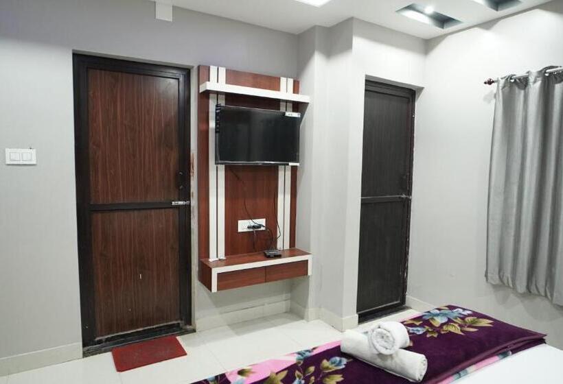 标准间, Diya Lodge !! Near Toy Train Park !! New Digha !!