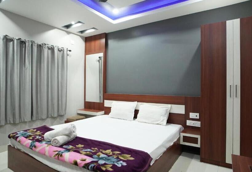 标准间, Diya Lodge !! Near Toy Train Park !! New Digha !!