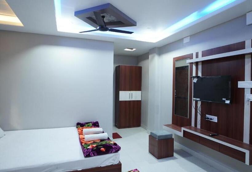 四人标准间, Diya Lodge !! Near Toy Train Park !! New Digha !!