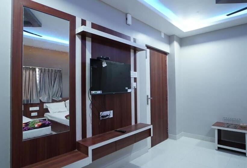 四人标准间, Diya Lodge !! Near Toy Train Park !! New Digha !!