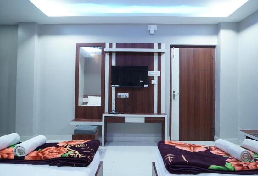 四人豪华间, Diya Lodge !! Near Toy Train Park !! New Digha !!