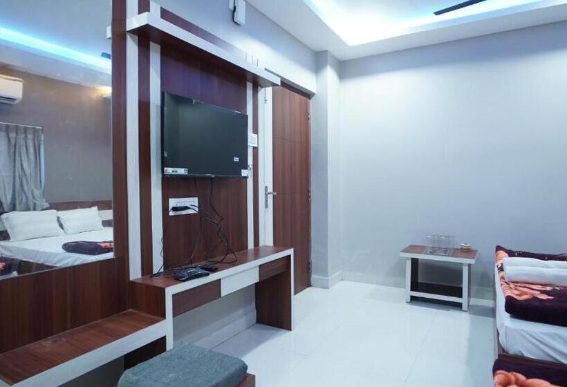 四人豪华间, Diya Lodge !! Near Toy Train Park !! New Digha !!