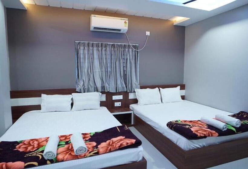 四人豪华间, Diya Lodge !! Near Toy Train Park !! New Digha !!