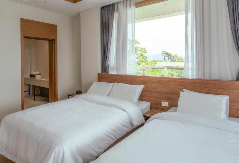 수피리어 룸, Dongho Beach