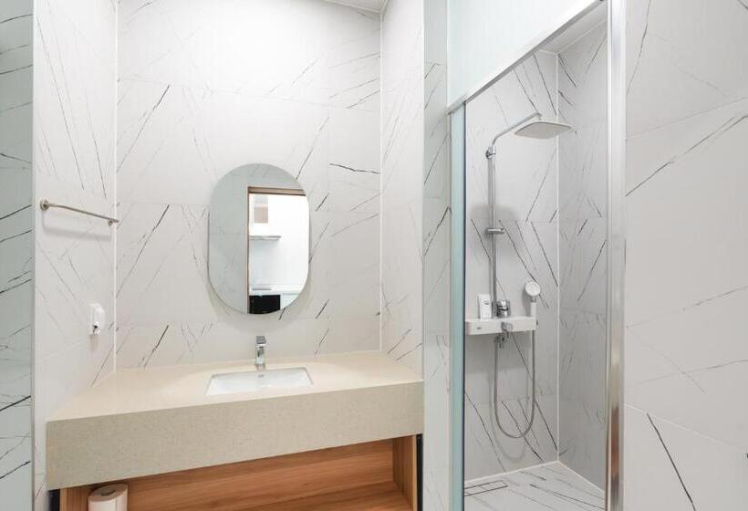 디럭스 룸, Dongho Beach