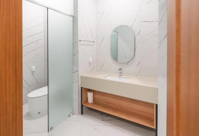 디럭스 룸, Dongho Beach