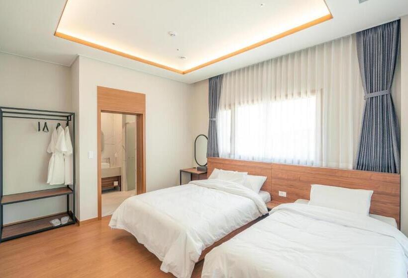 디럭스 패밀리 룸, Dongho Beach