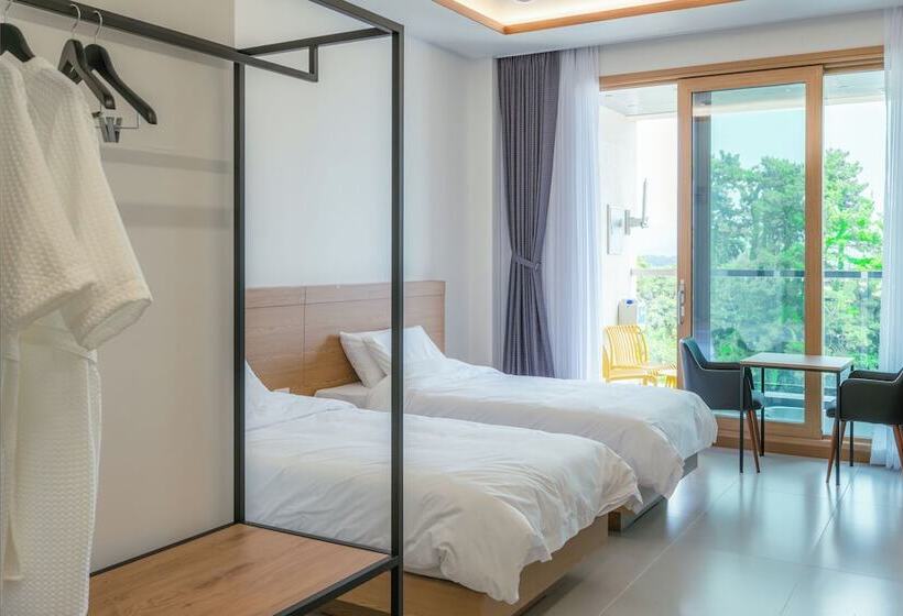 스탠다드 룸, Dongho Beach