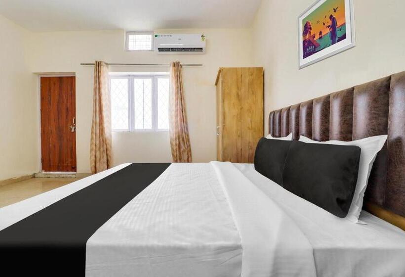 Трехместный Номер Классика, Fabhotel White Retreat Inn