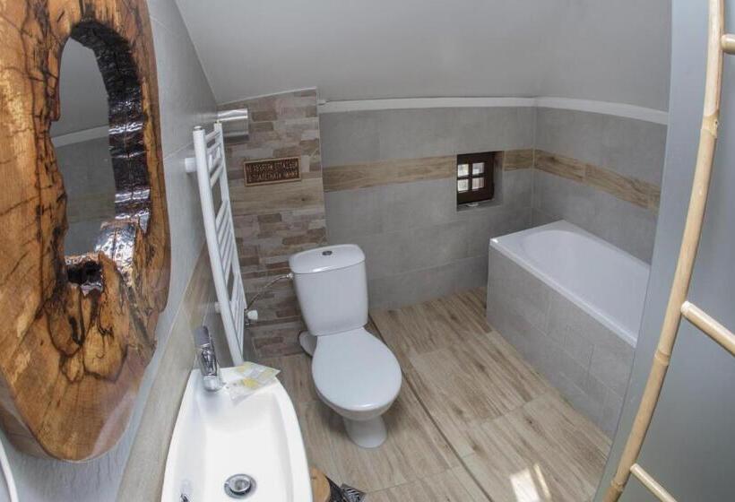 マウンテンビュースタンダードルーム, Chateau Erkech