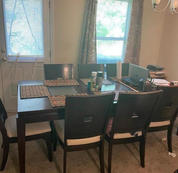 منزل 3 غرف نوم, Comforts Corner