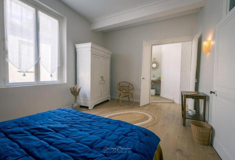 스위트, Le Prieuré Sainte Croix