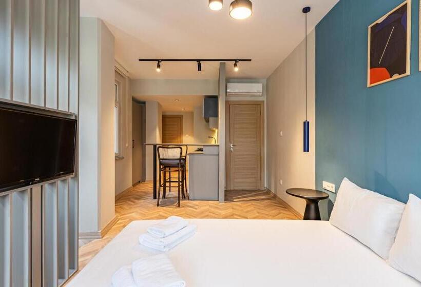 スタンダードトリプルルーム, Vefa Apartments