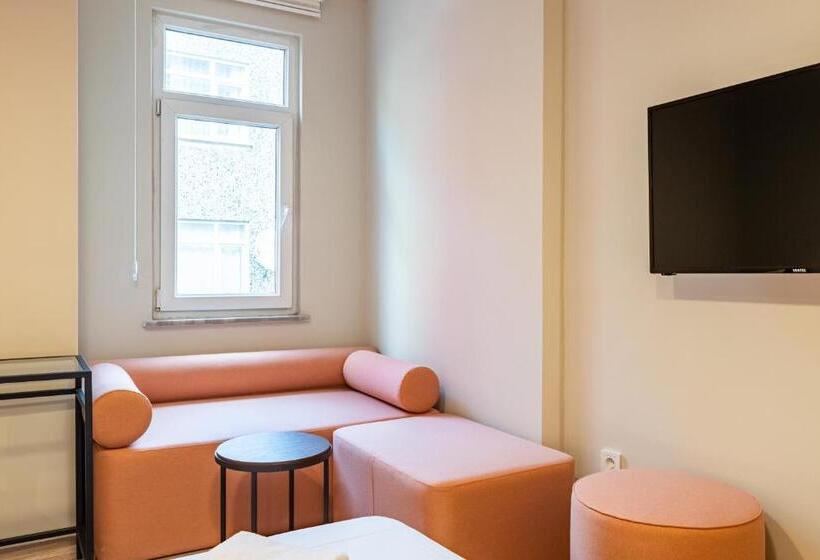 Pokój Standard Trzyosobowy, Vefa Apartments