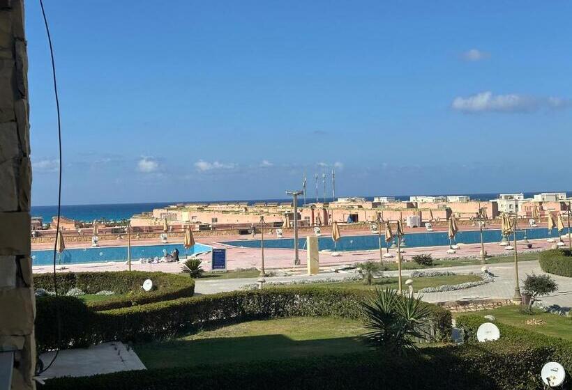 آپارتمان 1 خوابه با چشمانداز استخر, بلومار Blumar