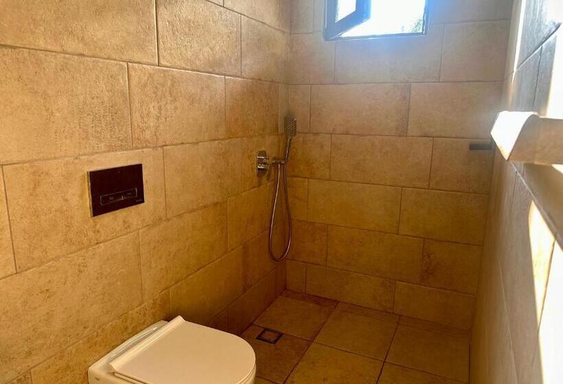 اتاق لوکس با بالکن و چشمانداز دریا, Arthotel Oscar I Sozopol