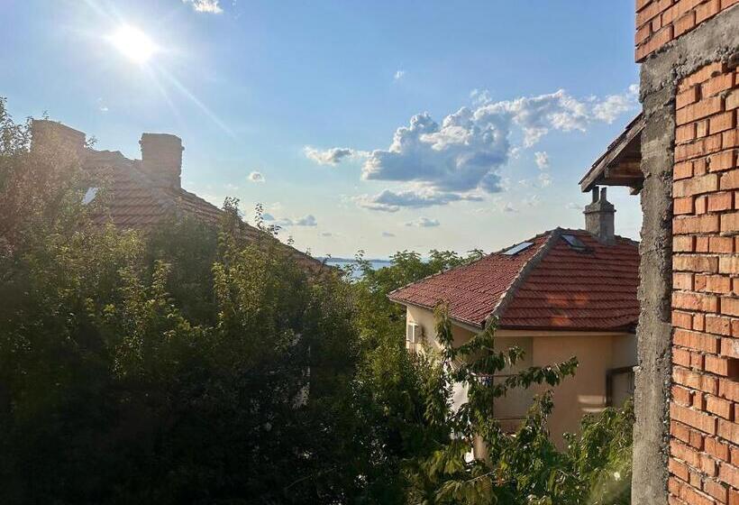 اتاق لوکس با بالکن و چشمانداز دریا, Arthotel Oscar I Sozopol