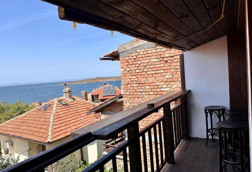2 Bedroom Family Apartment with Views, Arthotel Oscar I Sozopol