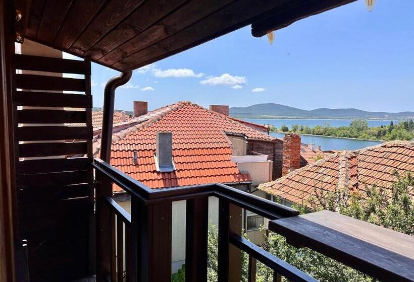 2 Bedroom Family Apartment with Views, Arthotel Oscar I Sozopol
