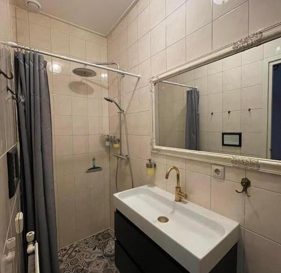 חדר דלוקס נוף לגינה, Luxurious Classical Dutch Styled Room In City Centre Of The Hague
