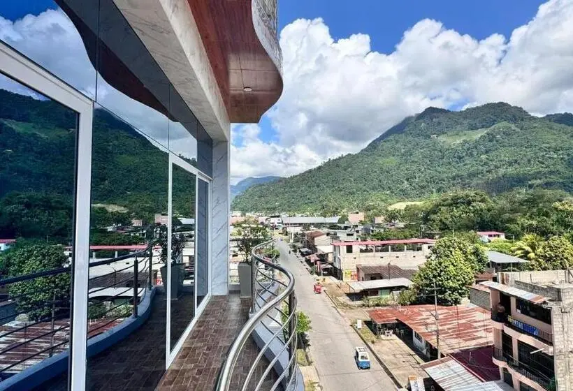 سوییت, Caruzo Hotel And Suites