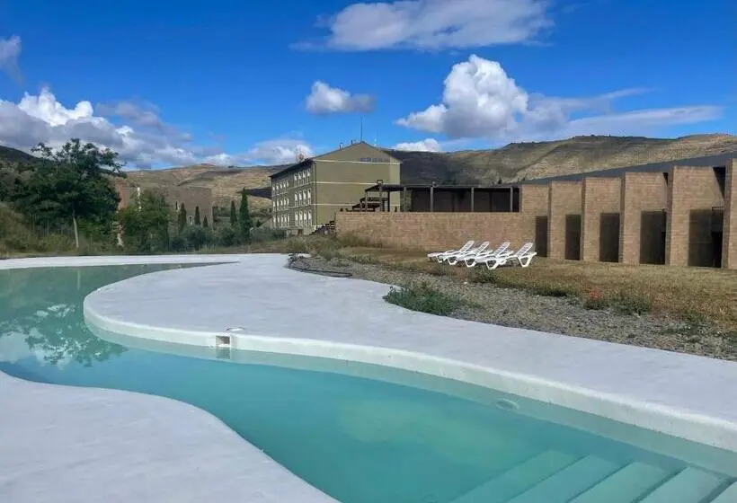 اتاق استاندارد با چشمانداز استخر, Balneario De La Albotea
