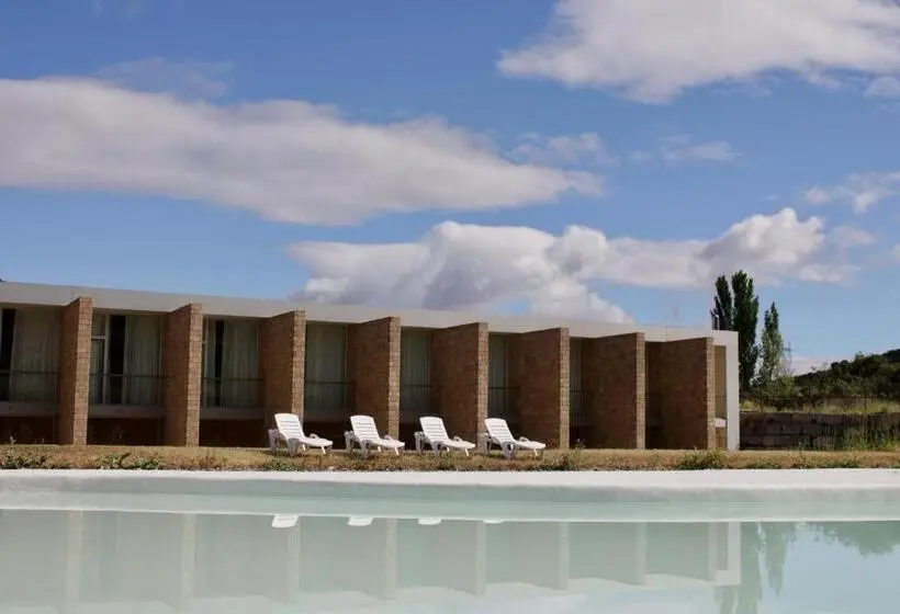 اتاق استاندارد با چشمانداز استخر, Balneario De La Albotea