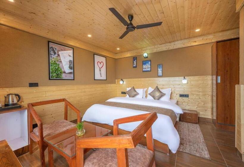 غرفة ديلوكس مزودة بشرفة, 2 Bedroom I Kufri Home I By Exotic Stays