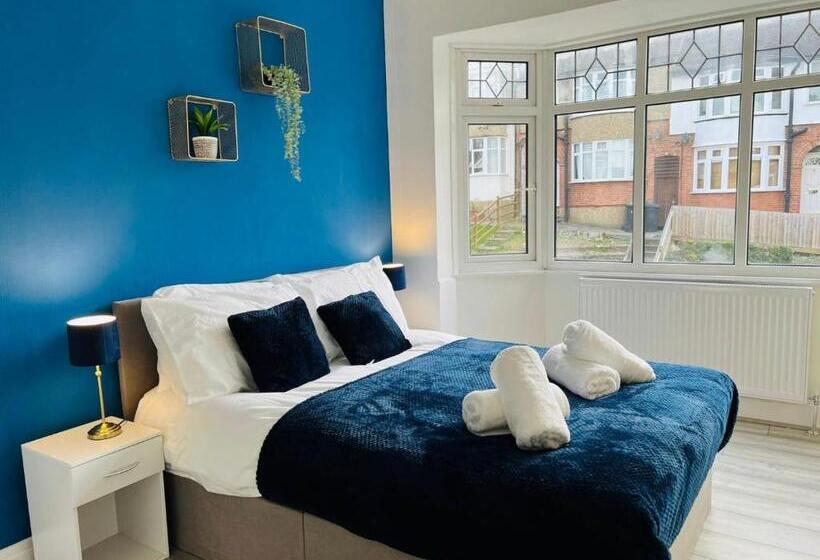 اتاق لوکس, Sariyu Space Luton