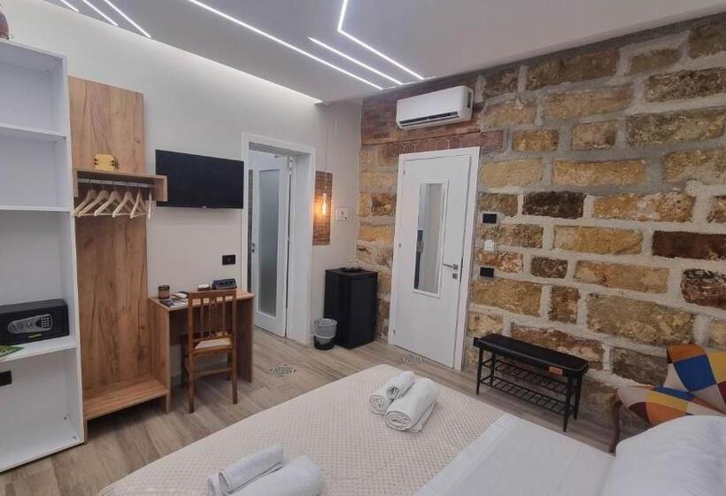 标准间, Le Tre Ninfe Cinisi