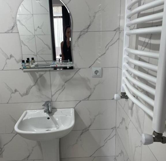 اتاق استاندارد با بالکن و چشمانداز دریا, Mzıurı House